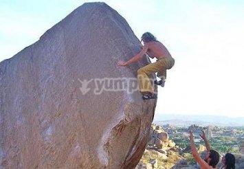 Bouldering outdoors /tb_Bouldering outdoors.jpg